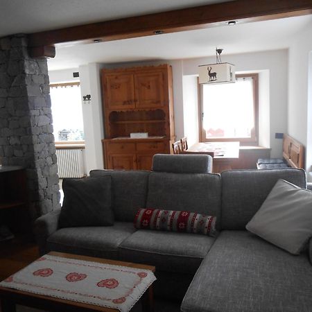 Maison De Meuny Courmayeur Quarto foto